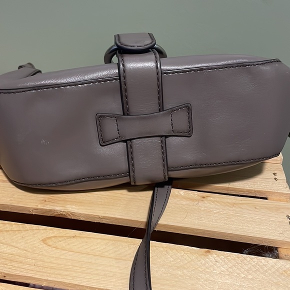 Michae Kors Shoulder bag - 11”x7” - Picture 5 of 6